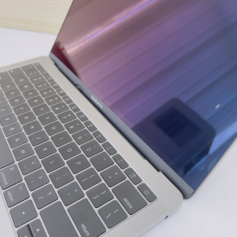 MacBook Pro 13 2017 Space  i7 2.5ghz 16/512